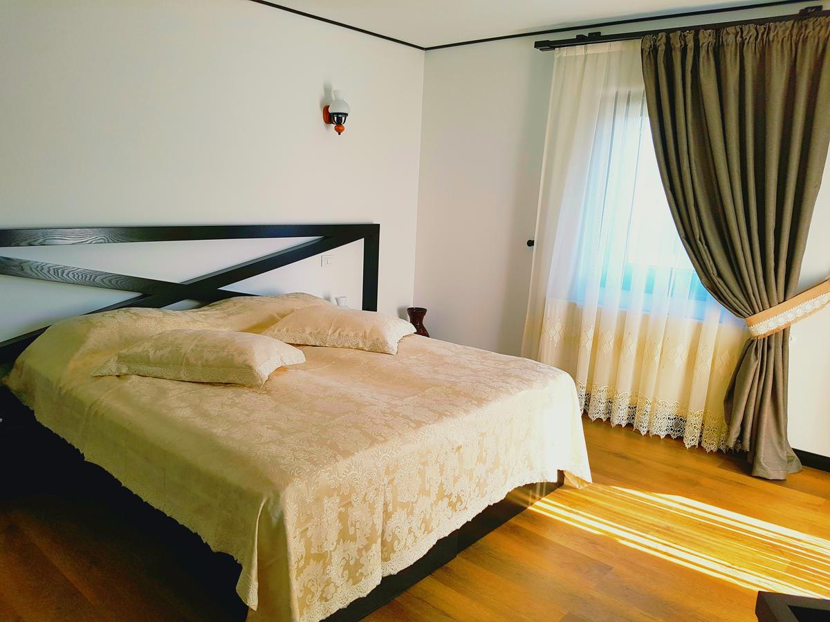 Pensiunea Campia Soarelui Apa Neagra Экстерьер фото